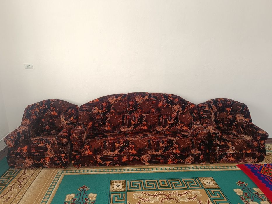 Продам Диван в отличном состоянии