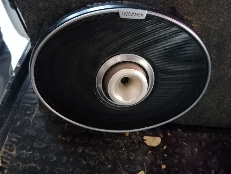 Assalomu aleykum Kenwood kalonka usilitel sotiladi