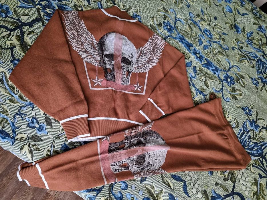 Продам костюм спорт