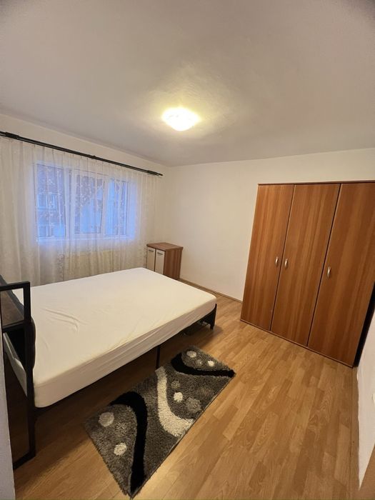 Apartament de închiriat doua camere , zona subcetate Str. Panselutei.