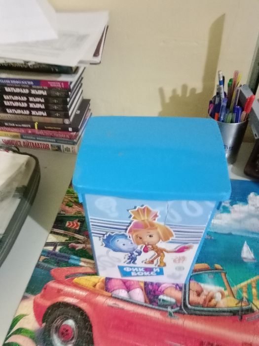 Продам детский пластиковую коробку.