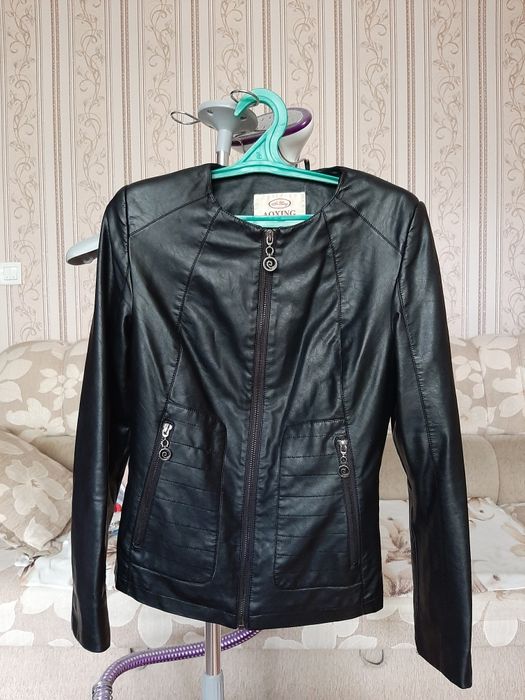 Женская кожаная куртка