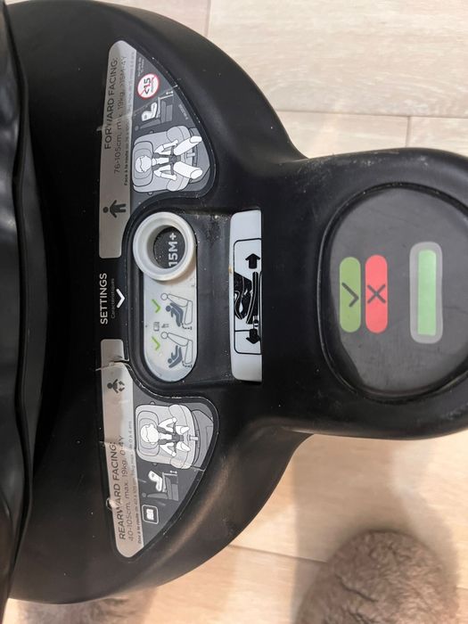 Vând scaun auto în stare perfecta  pentru copii Joie iSpin 360 °.