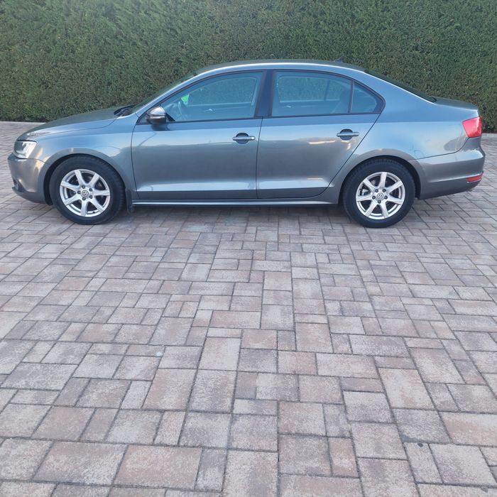 V W Jetta  An 2012 Motor1,2 TSI 105CP  EUR.5