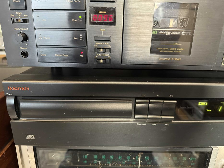 Nakamichi BX 300 E si Nakamichi CD-Player