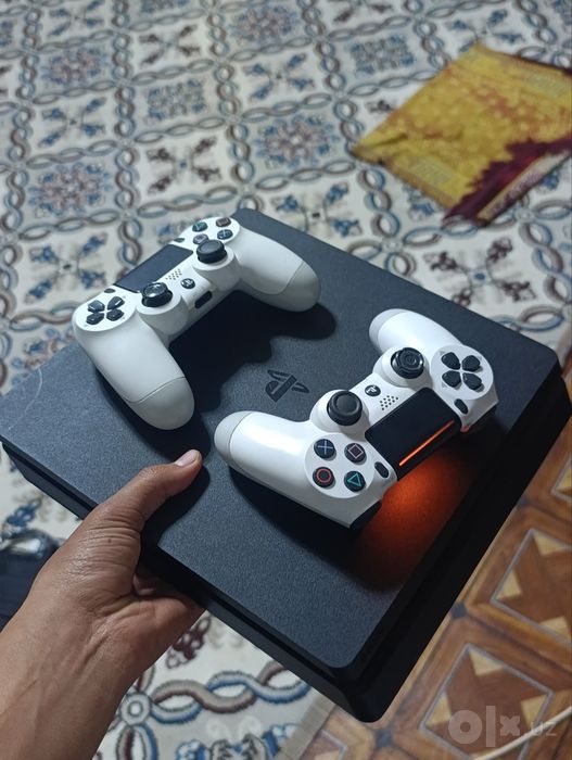 Ps4 slim 1tb official version 13.52