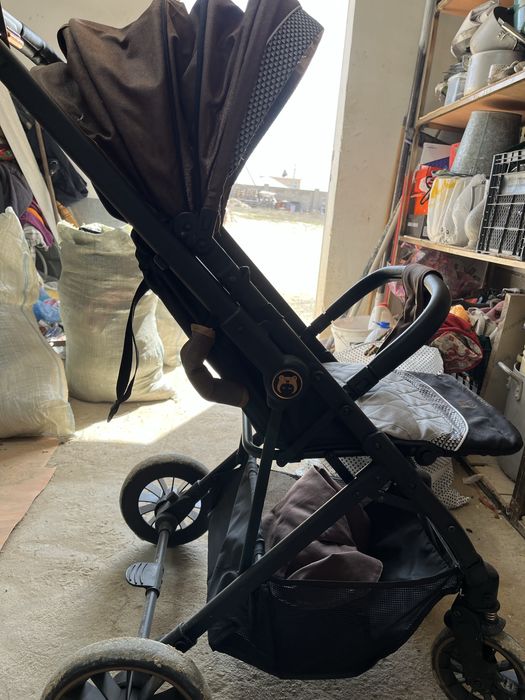 коляска детская.        .