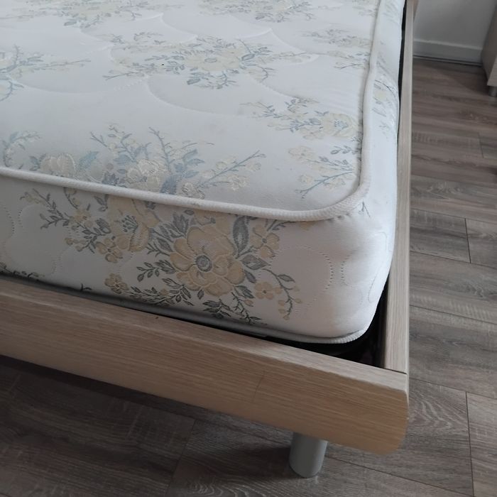 Спальня кровать и тумбочки