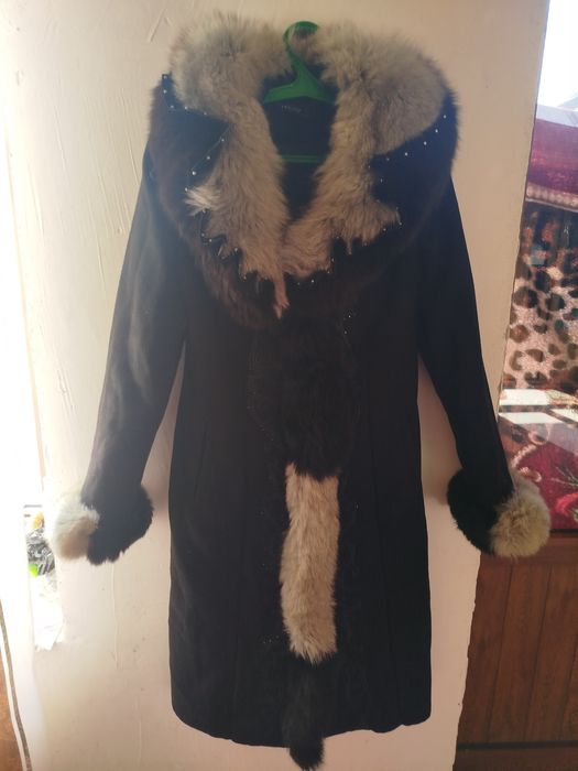 Palto 46 48 razmeri hamma joyi butun yangidek