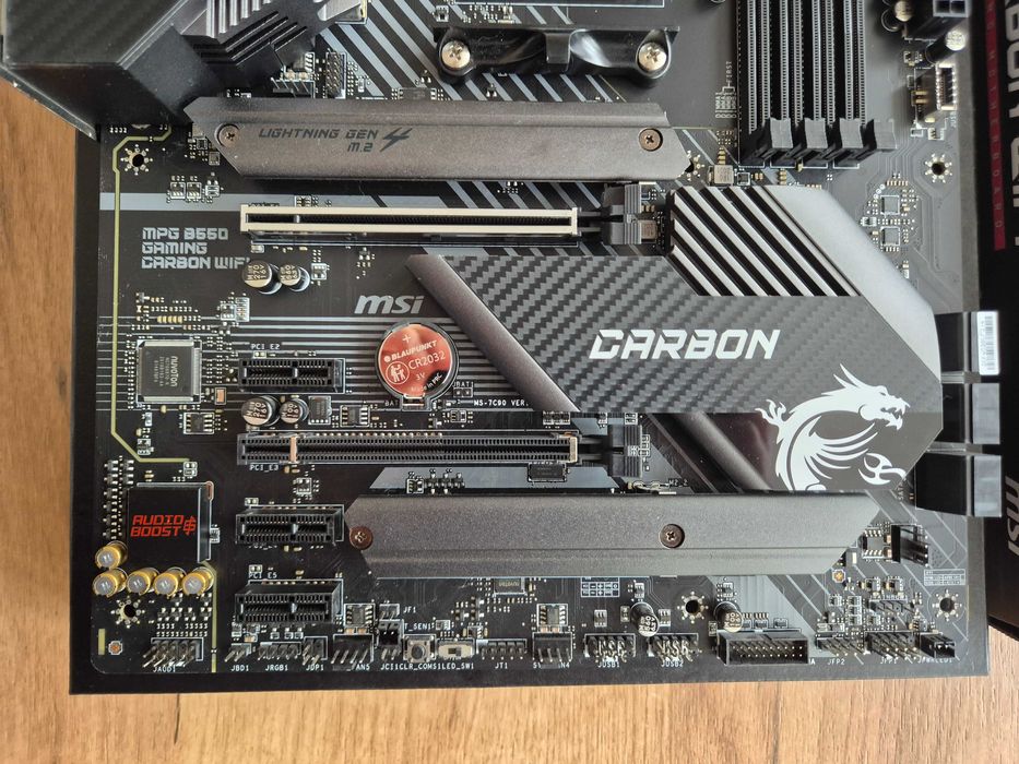 MSI MPG B550 Gaming Carbon WIFI AMD AM4 Motherboard Дъно за Ryzen процесори