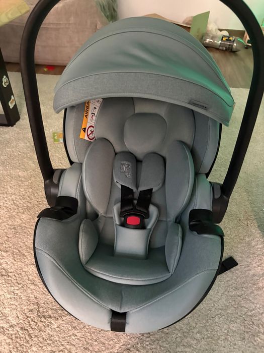 Scaun auto tip scoică pentru copii Britax Römer