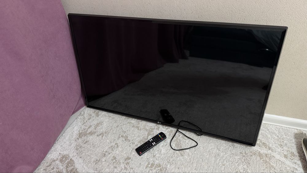 Телевизор LG Smart tv 109 см