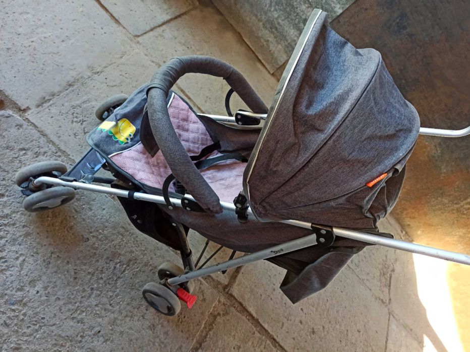 Коляска удобная на прогулку