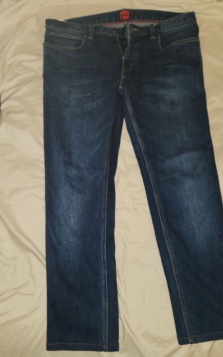 Blugi Hugo Boss  mărime L