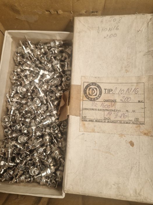 Piese electronice și electrice diode tranzistori ,condensatori,ventila