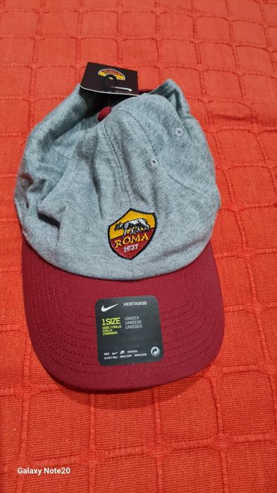 Sapca Nike  Roma si Tommy Hilfiger