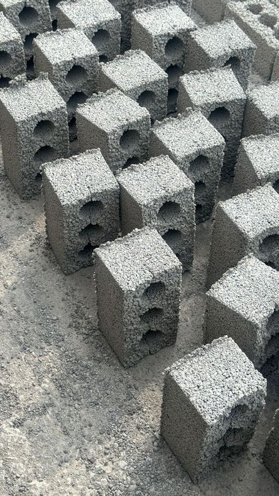 Шлакоблок прессовный