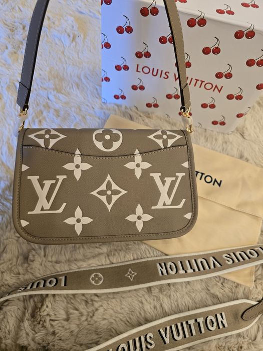 Налична чанта Louis Vuitton Diane