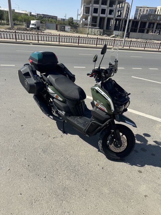 Скутер танк х7 150 кубовый с документами.