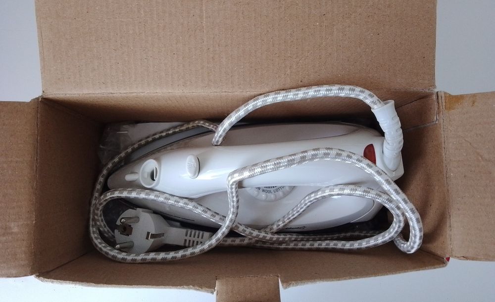 Утюг    Atlanta  ATN-406