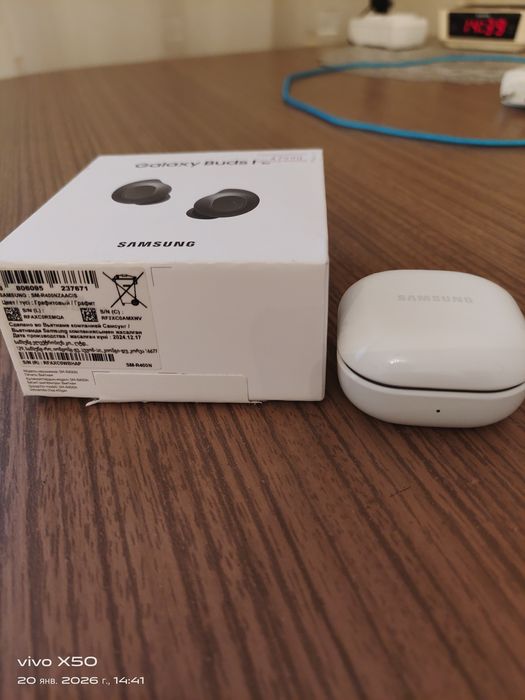 Продается наушники самсунг