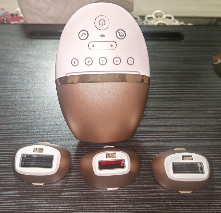 Фотоепилатор Philips Lumea Prestige