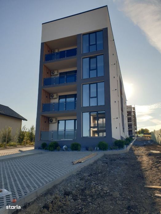 IASI-REDIU –Apartament cu 3 camere ultramodern- suprafata vitrata mare