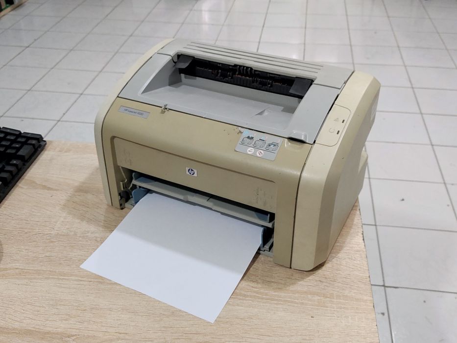 принтер дешево продам срочно