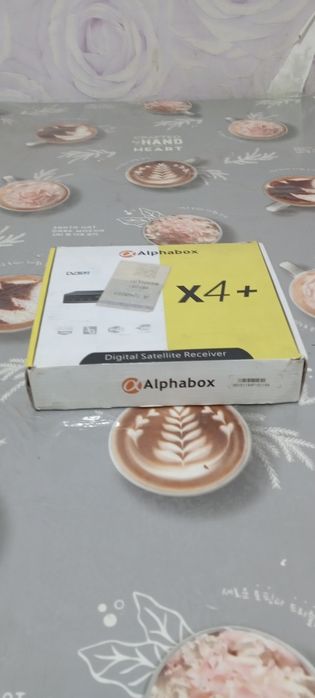 Продается тюнер "Alfabox" тюнер сотилмоқда.