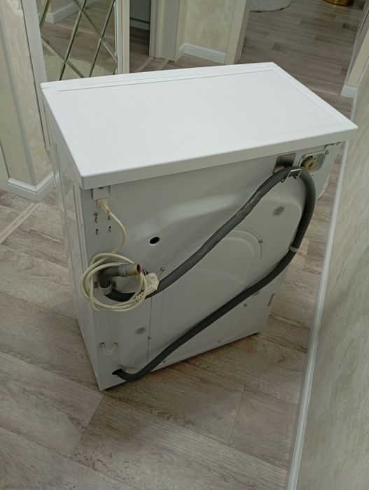 Продам стиральную машинку.