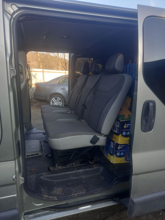 Vand Opel vivaro 8+1 primul proprietar