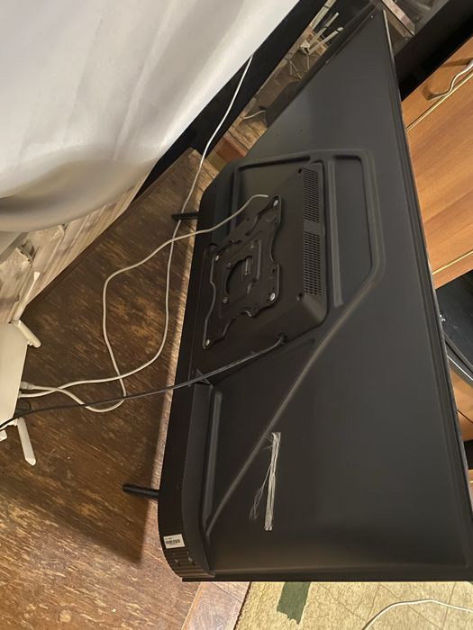 Продам смарт телевизор