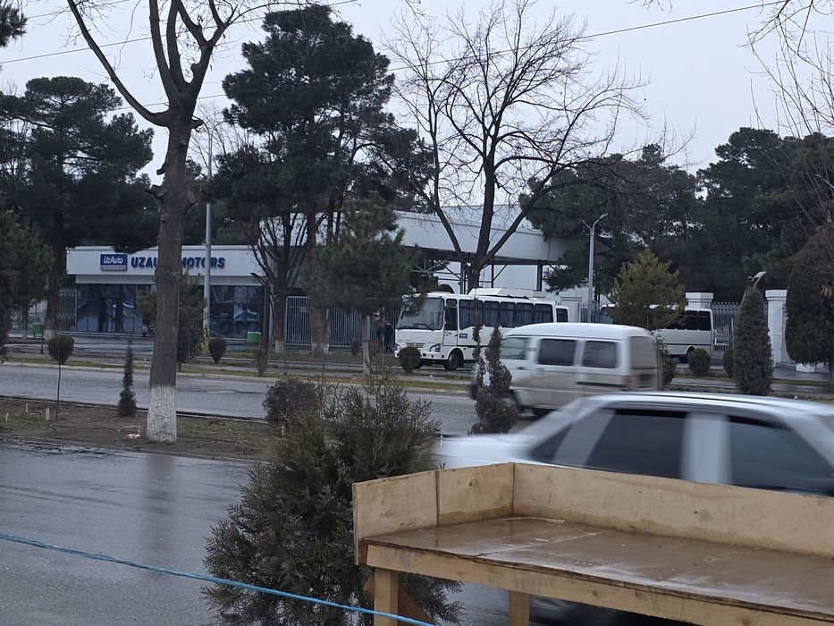 Деуди тогриси йулди бойи 21метир узуни 7 метир эни олди 10метирга 21 м