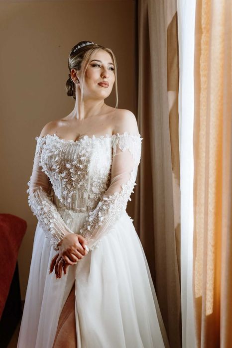 Rochie mireasă, model A line,