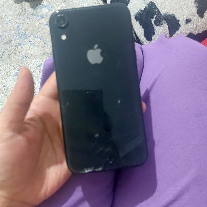 iPhone xr на запчасти