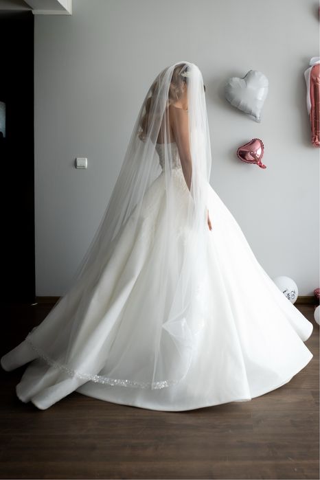 Vand rochie de mireasa model 2025