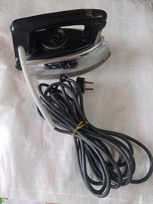 Утюг советский в отличном состоянии б/у