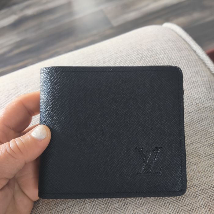 Мъжки портфейл на Louis Vuitton