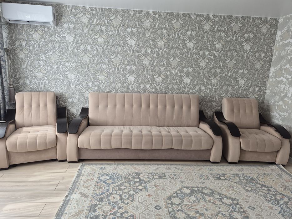 Продаётся мягкий уголок.