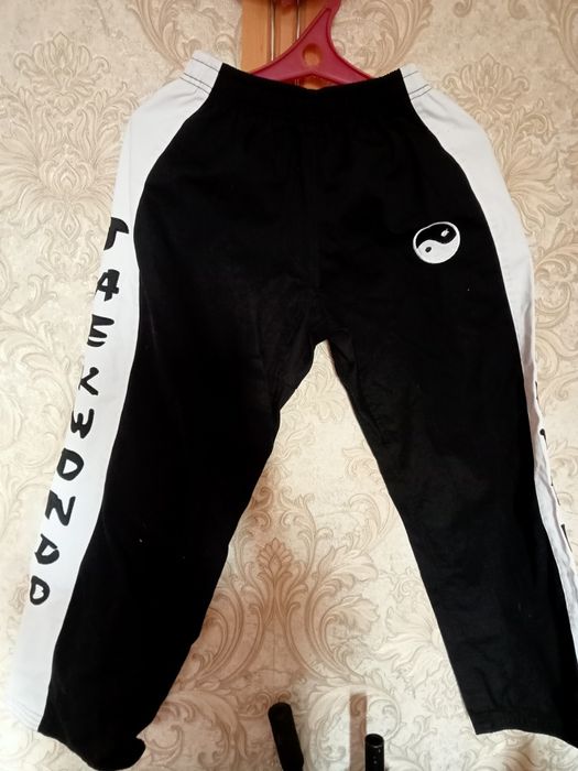 Таэквондо одежда 12 лет,мальчику срочно!!!