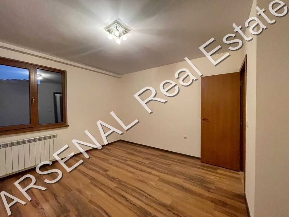 Дава се под наем Тристаен апартамент в София, Център - 110 кв.м за 750 € - Снимка #5