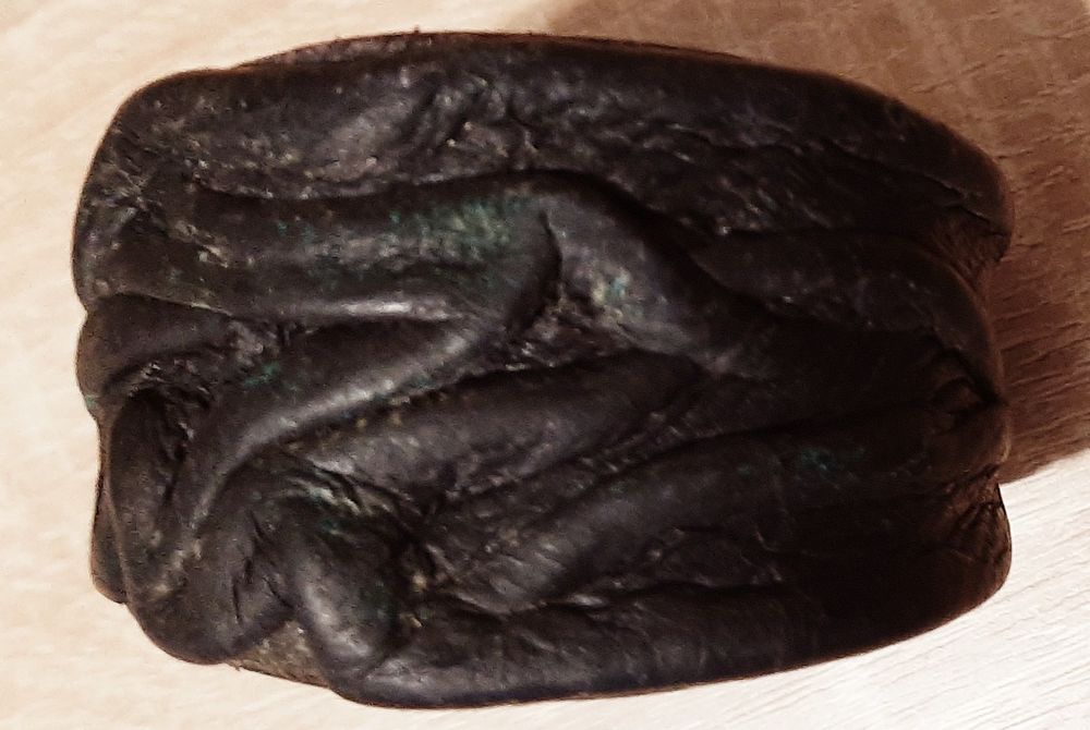 Посребрен медальон ,,Китсйски дракон"и Сребърни пръстени от мин