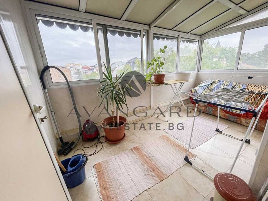 оф.24199 Тристаен обзаведен/ Белите брези