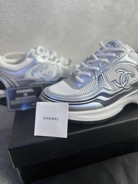 chanel runner 40