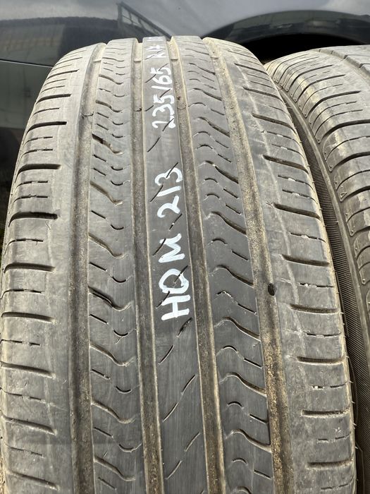 2 броя зимни гуми Conquest 235/65 R17 Dot 4422 ном 213