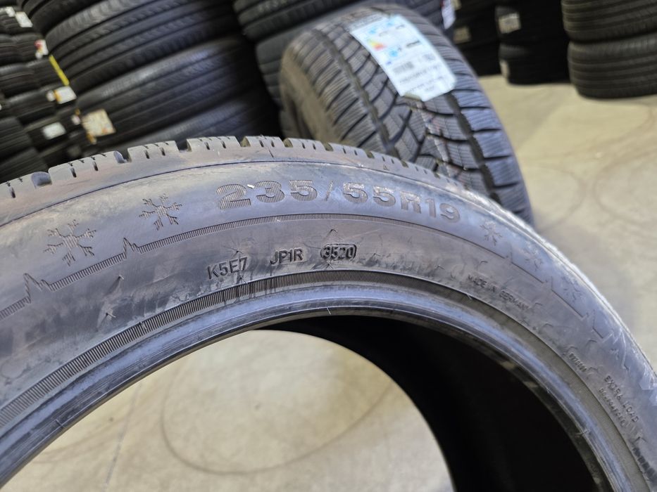 235/55/19 DUNLOP 2бр