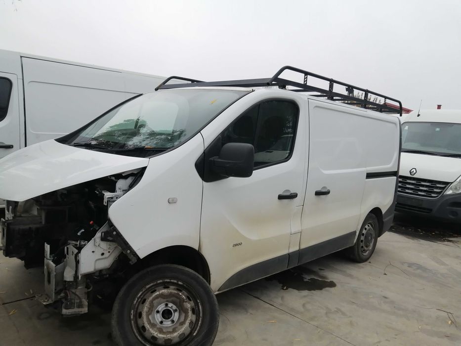Dezmembram Opel Vivaro  motor 1.6