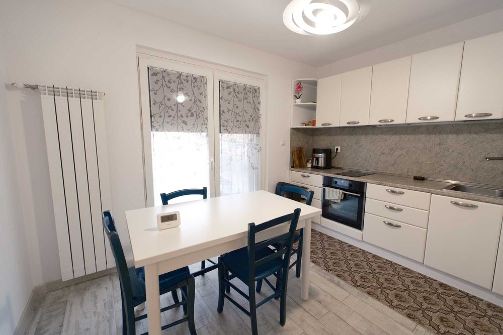 Продава се Къща в Велико Търново, Център - 222 кв.м за 618 €/кв.м - Снимка #9