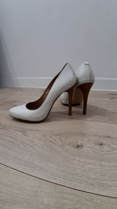 Обувь женская туфли