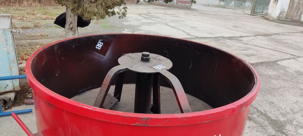 Шлака блок апарати сотилади янгидек турибди ленталик 5 хил колипи бор